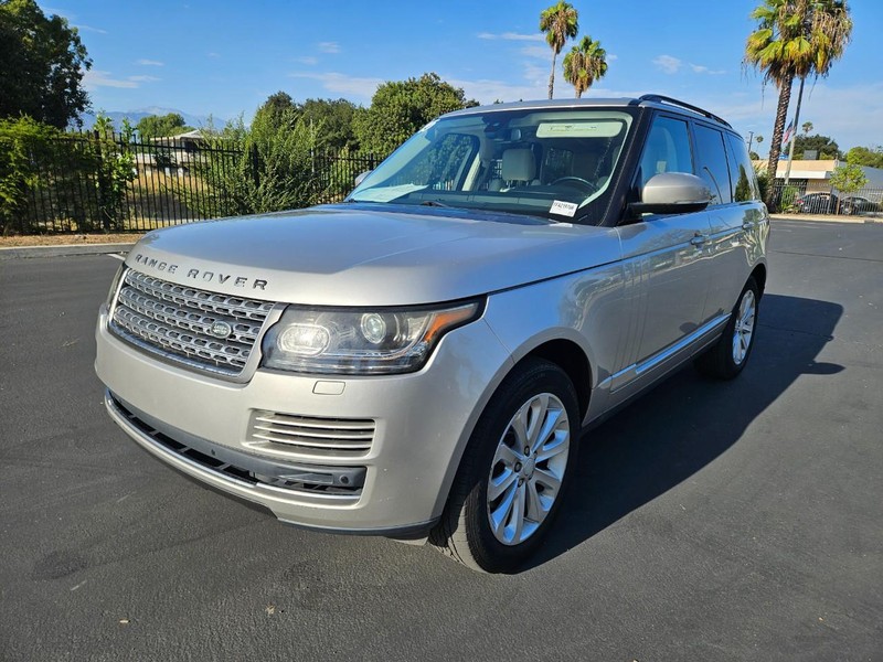Land Rover Range Rover Vehicle Full-screen Gallery Image 02