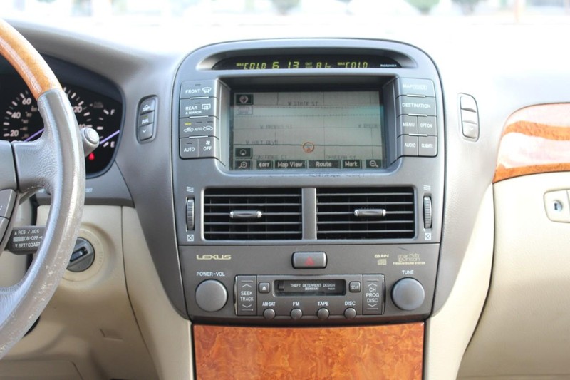 Lexus LS 430 Vehicle Full-screen Gallery Image 09