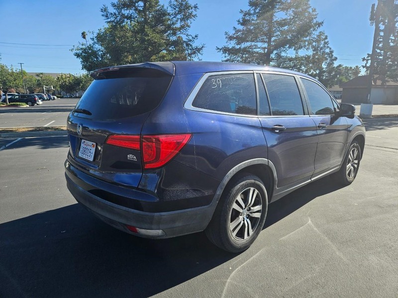 Honda Pilot Vehicle Full-screen Gallery Image 05