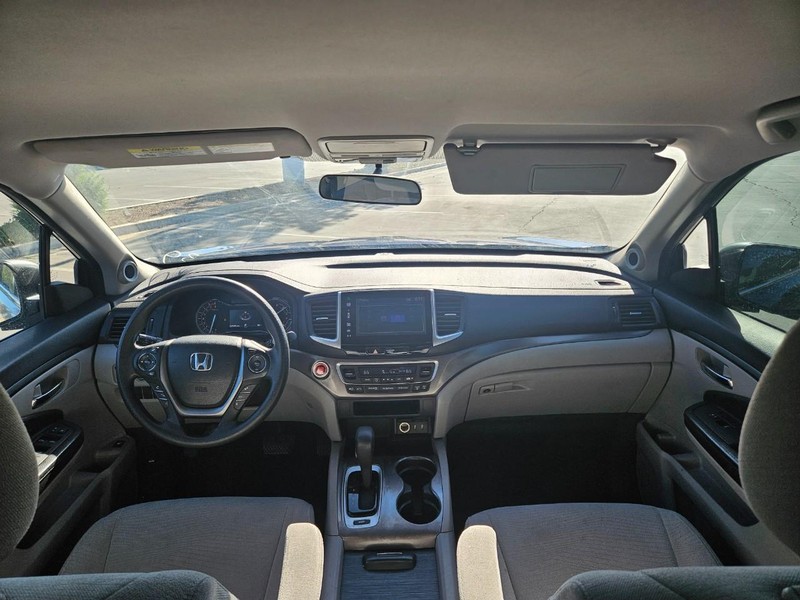 Honda Pilot Vehicle Full-screen Gallery Image 09
