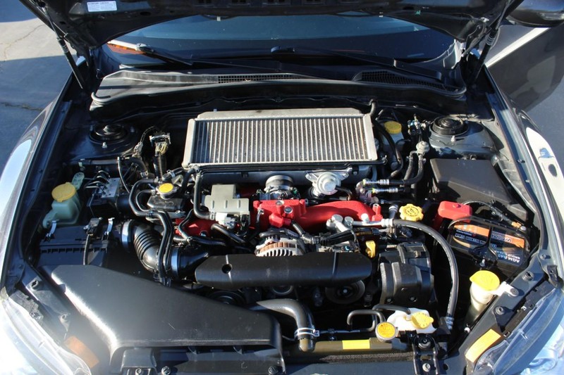 Subaru Impreza Wagon WRX Vehicle Full-screen Gallery Image 15