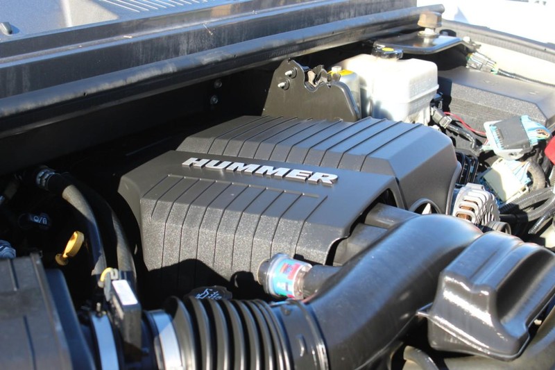 HUMMER H2 Vehicle Full-screen Gallery Image 15