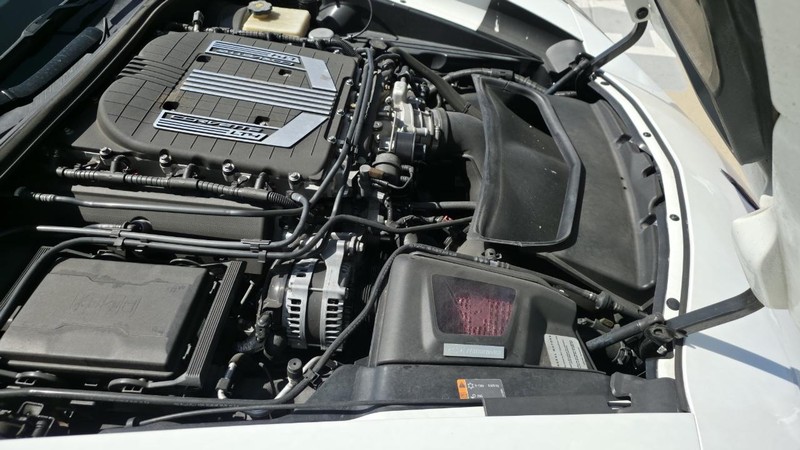 Chevrolet Corvette Vehicle Full-screen Gallery Image 16