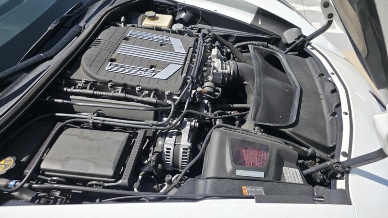 Chevrolet Corvette Vehicle Full-screen Gallery Image 21