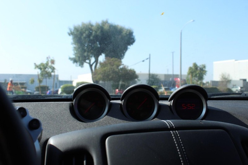 Nissan 370Z Vehicle Full-screen Gallery Image 15