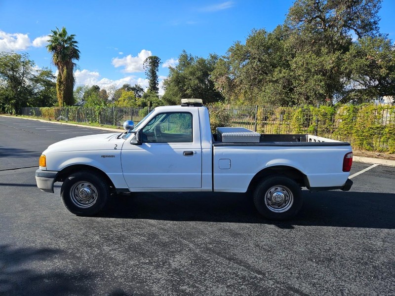 Ford Ranger Vehicle Full-screen Gallery Image 02
