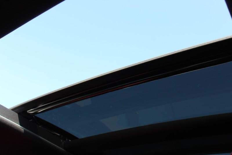 Kia K5 Vehicle Full-screen Gallery Image 20