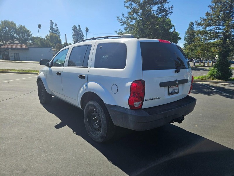 Dodge Durango Vehicle Full-screen Gallery Image 03