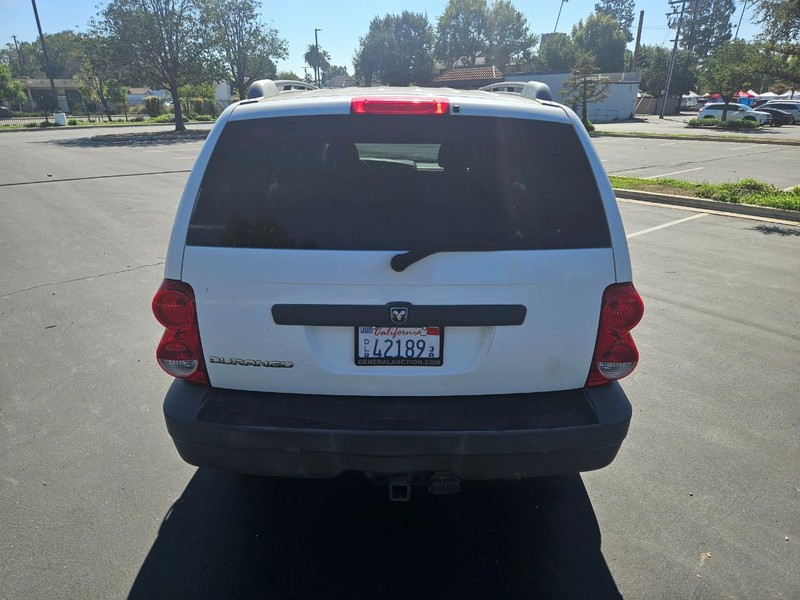 Dodge Durango Vehicle Full-screen Gallery Image 04