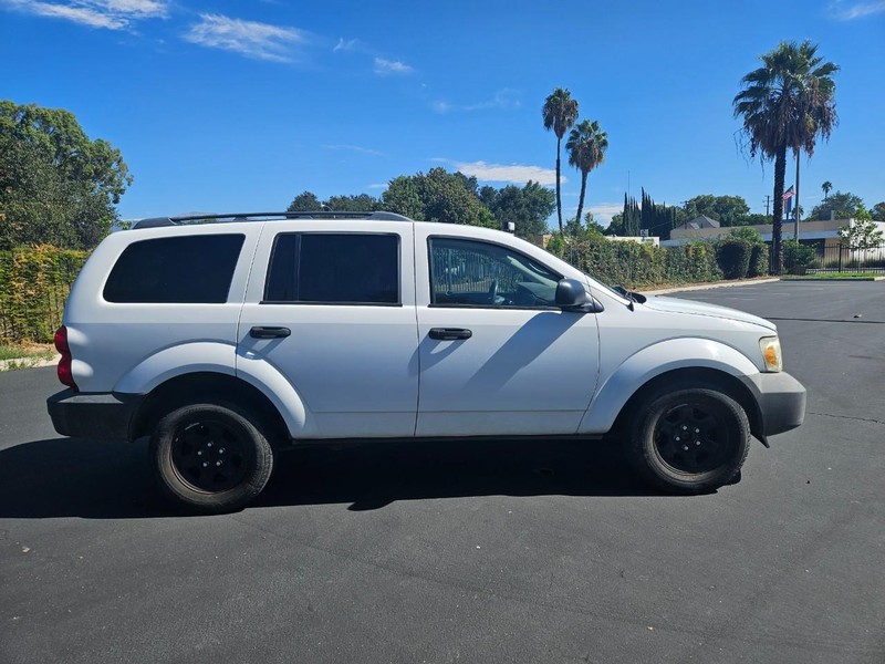 Dodge Durango Vehicle Full-screen Gallery Image 06