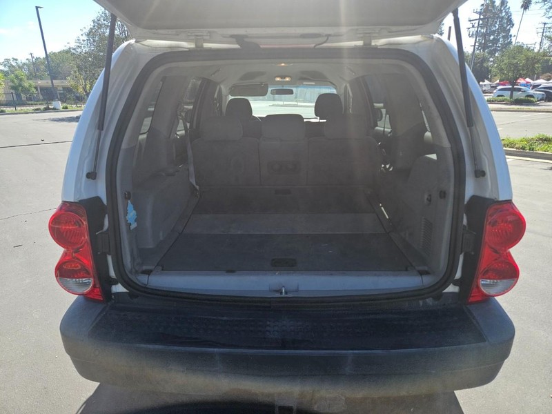 Dodge Durango Vehicle Full-screen Gallery Image 14