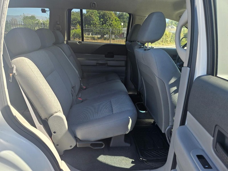 Dodge Durango Vehicle Full-screen Gallery Image 16