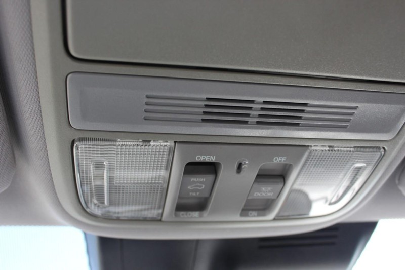 Honda CR-V Vehicle Full-screen Gallery Image 23