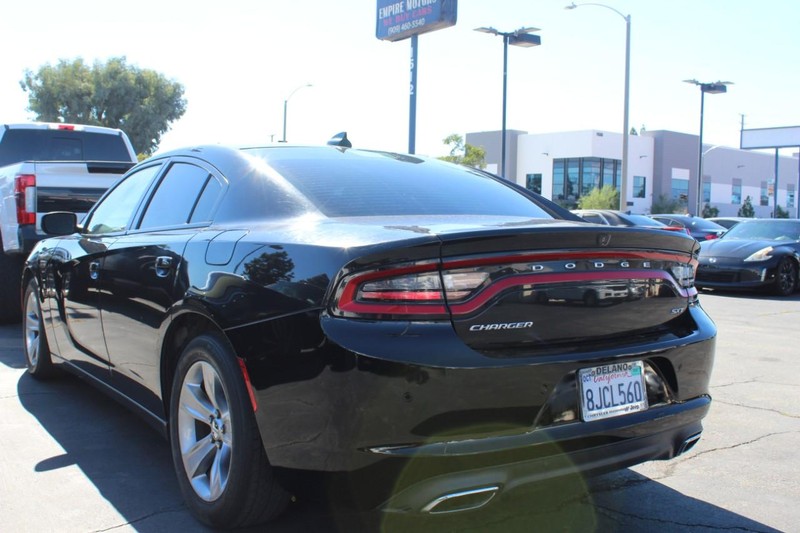 Dodge Charger Vehicle Full-screen Gallery Image 04