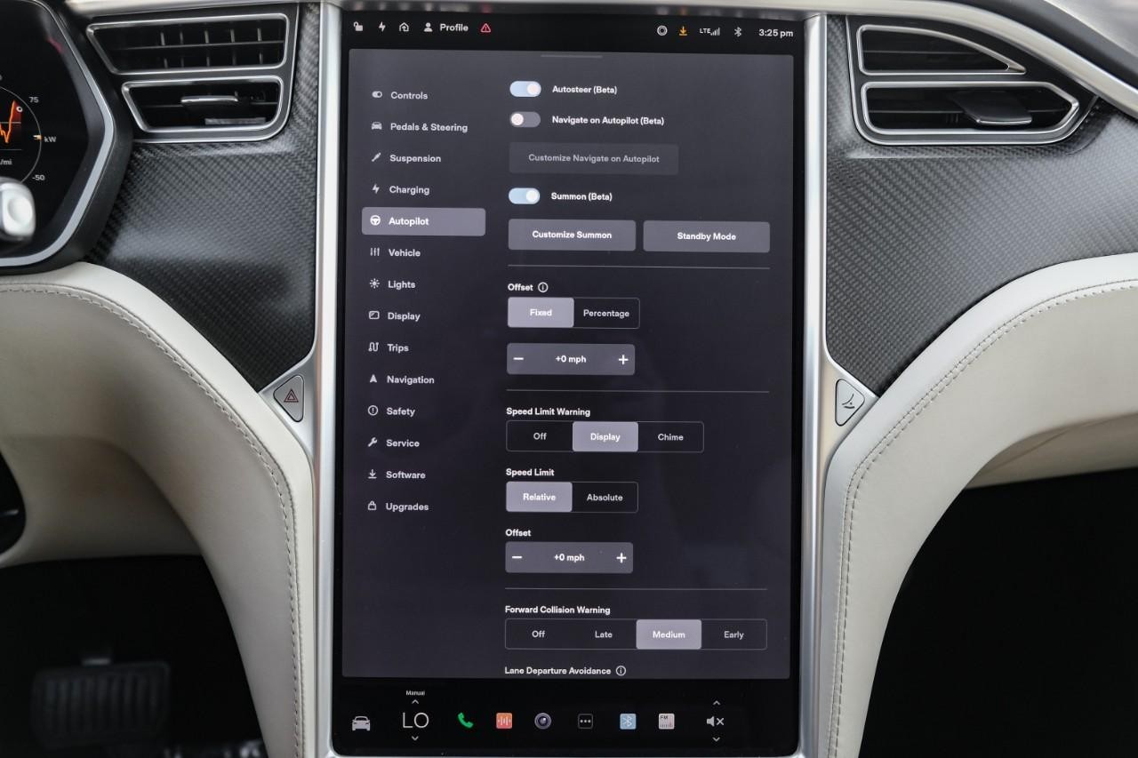 Tesla Model X Vehicle Full-screen Gallery Thumbnail 175