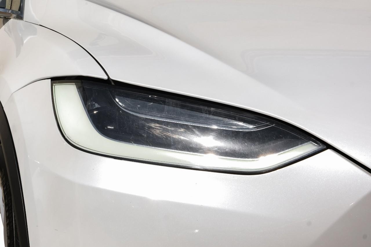 Tesla Model X Vehicle Full-screen Gallery Image 134