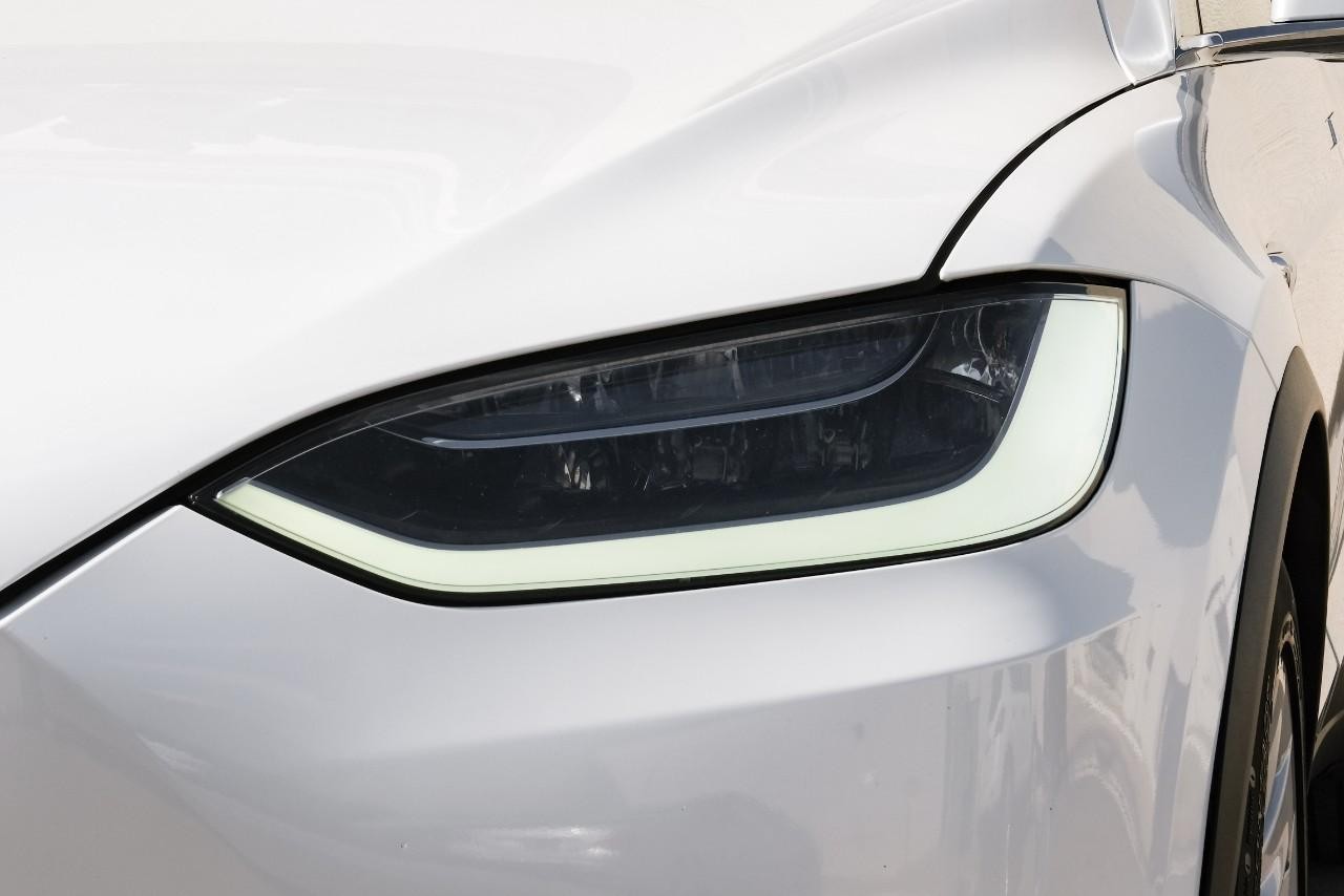 Tesla Model X Vehicle Full-screen Gallery Thumbnail 206