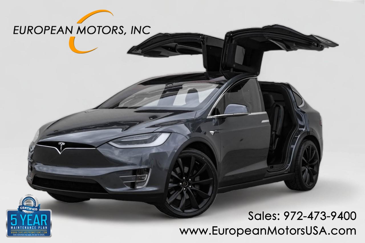 The 2018 Tesla Model X 100 D photos