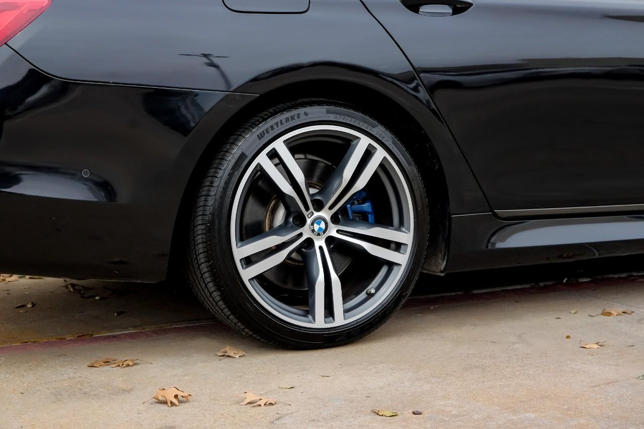 2019 BMW 7-Series 750i M Sport  Executive Packag photo