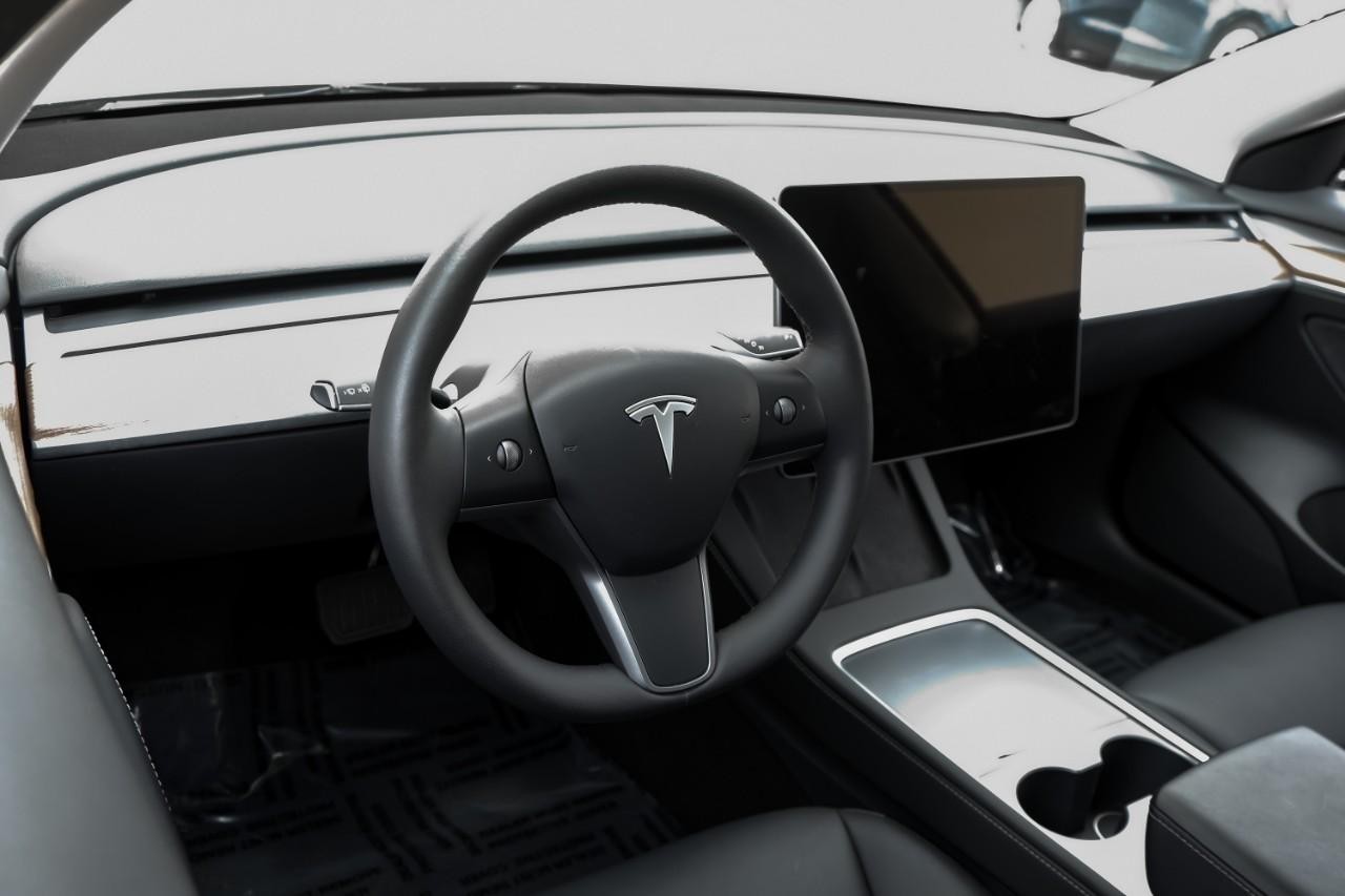 Tesla Model 3 Vehicle Main Gallery Image 17