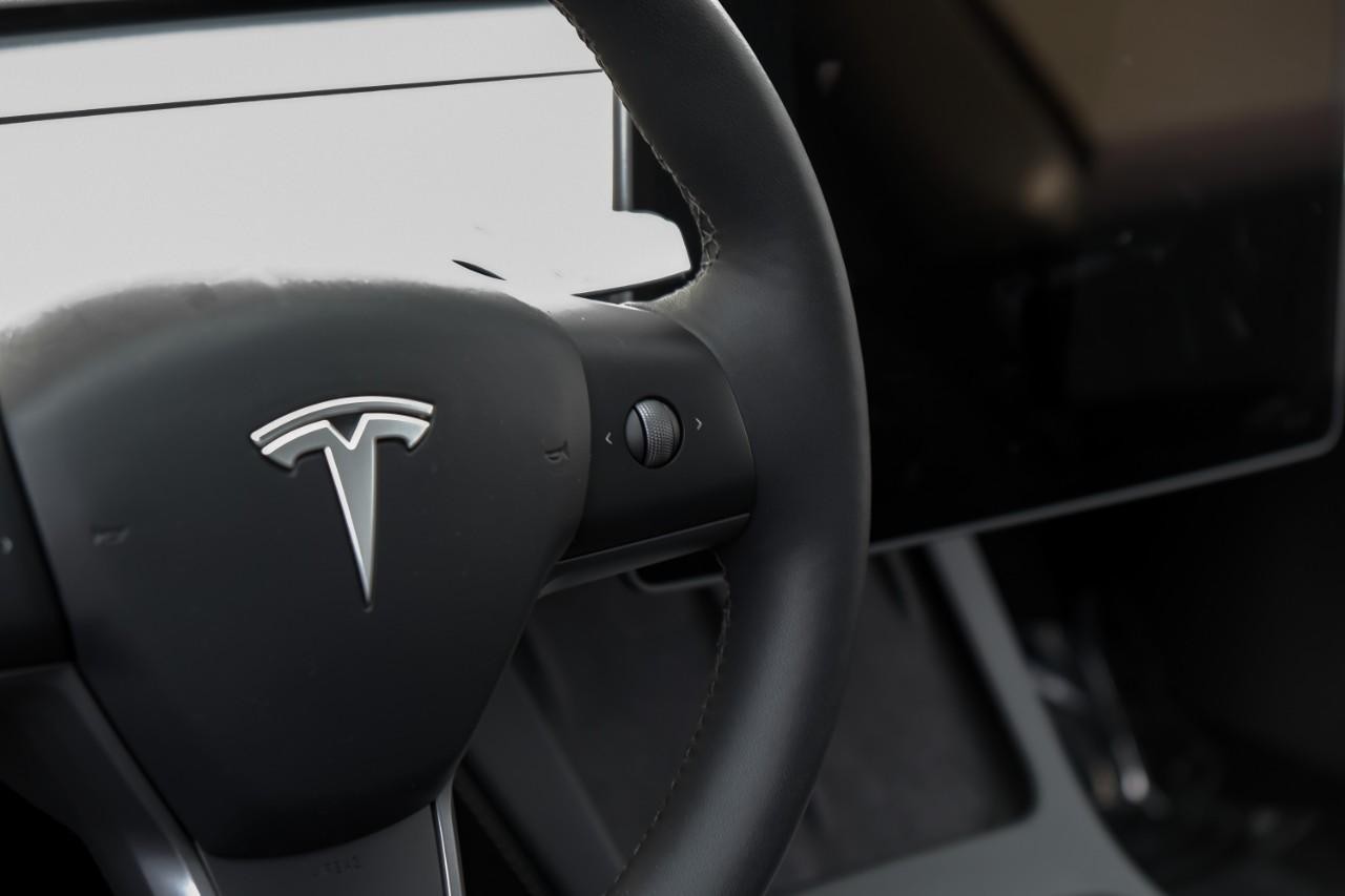 Tesla Model 3 Vehicle Main Gallery Image 18