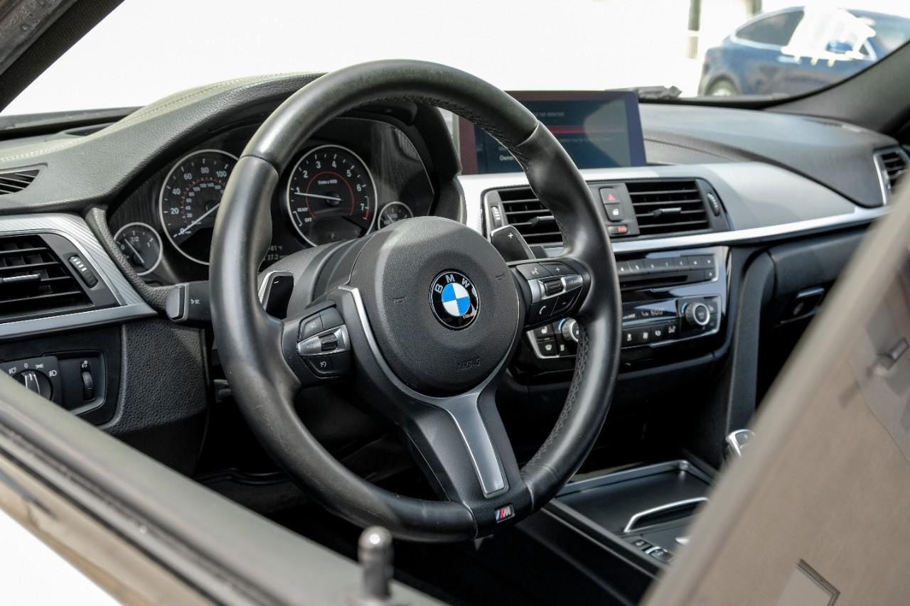 BMW 3 Series Vehicle Main Gallery Image 15