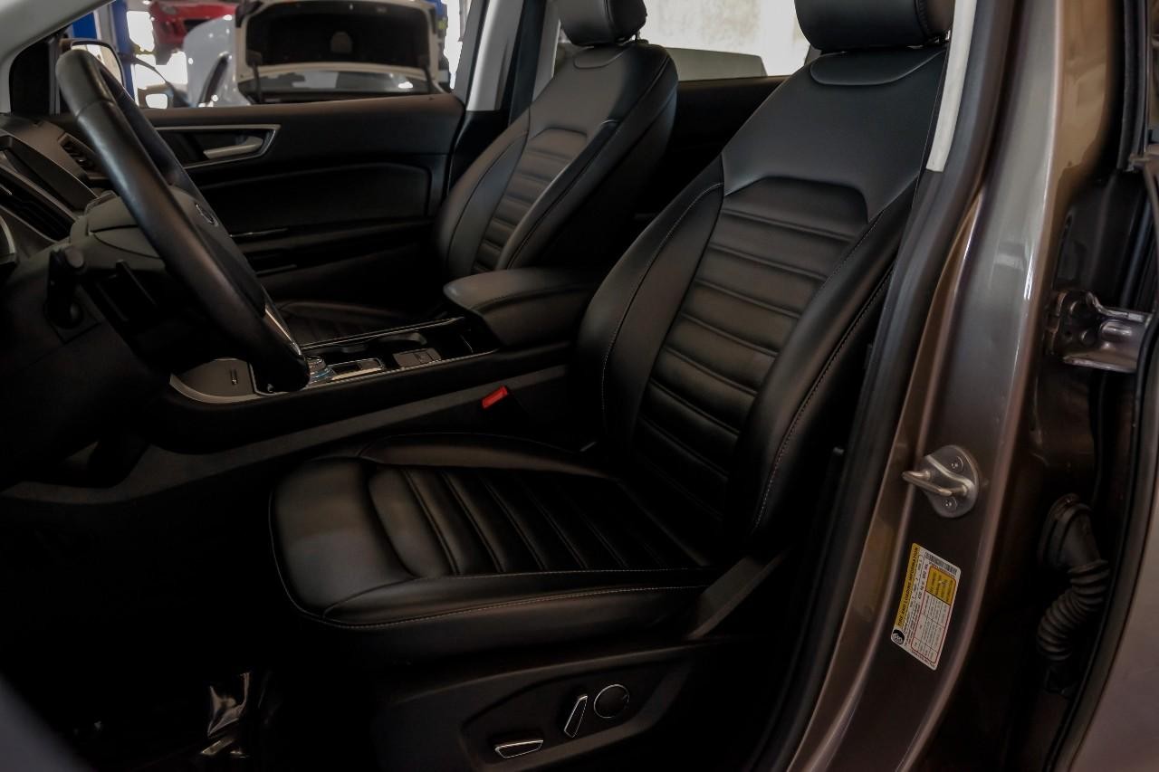 Ford Edge Vehicle Main Gallery Image 04