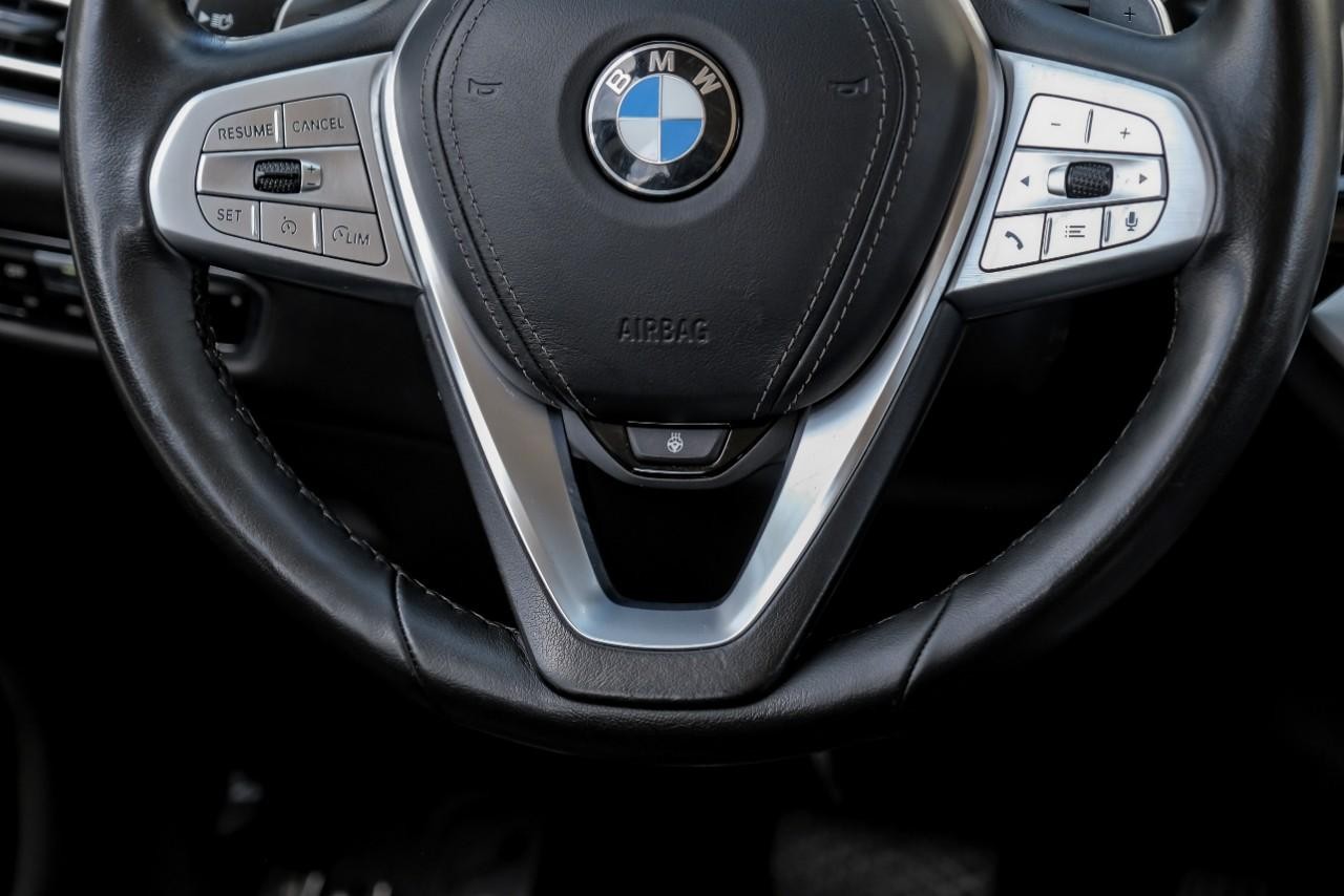 BMW X7 Vehicle Main Gallery Image 20