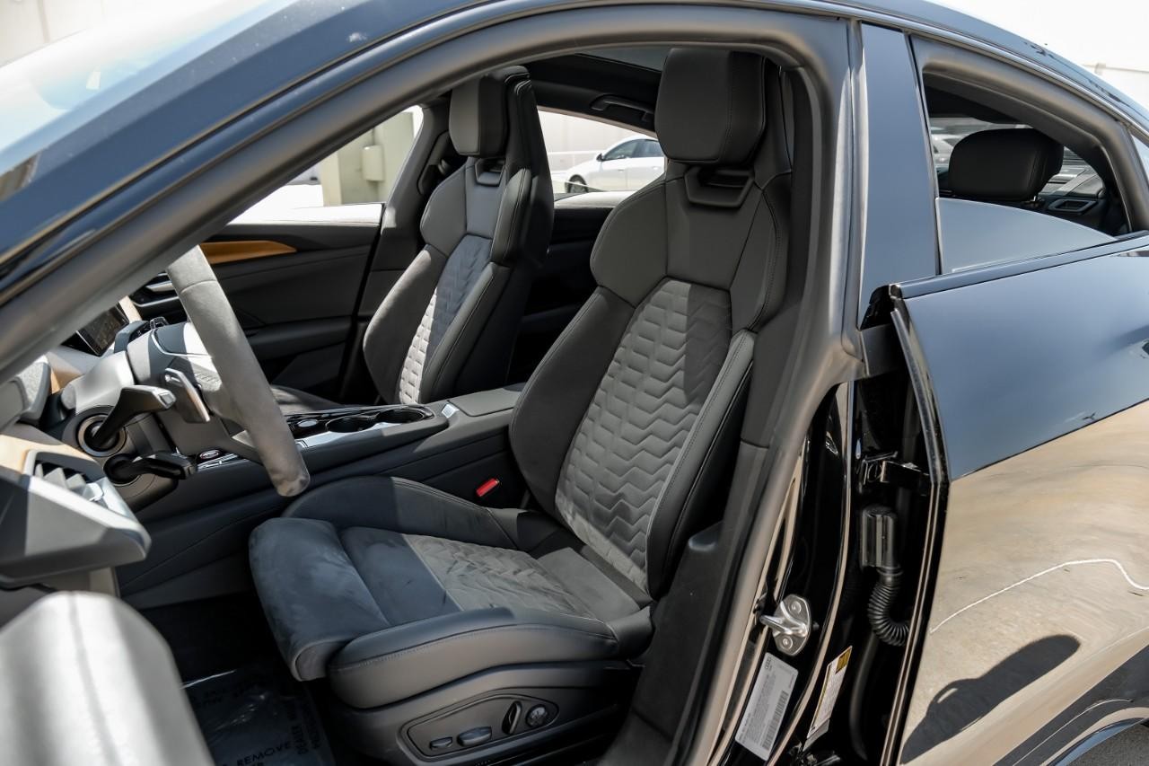 Audi e-tron GT Vehicle Main Gallery Image 04