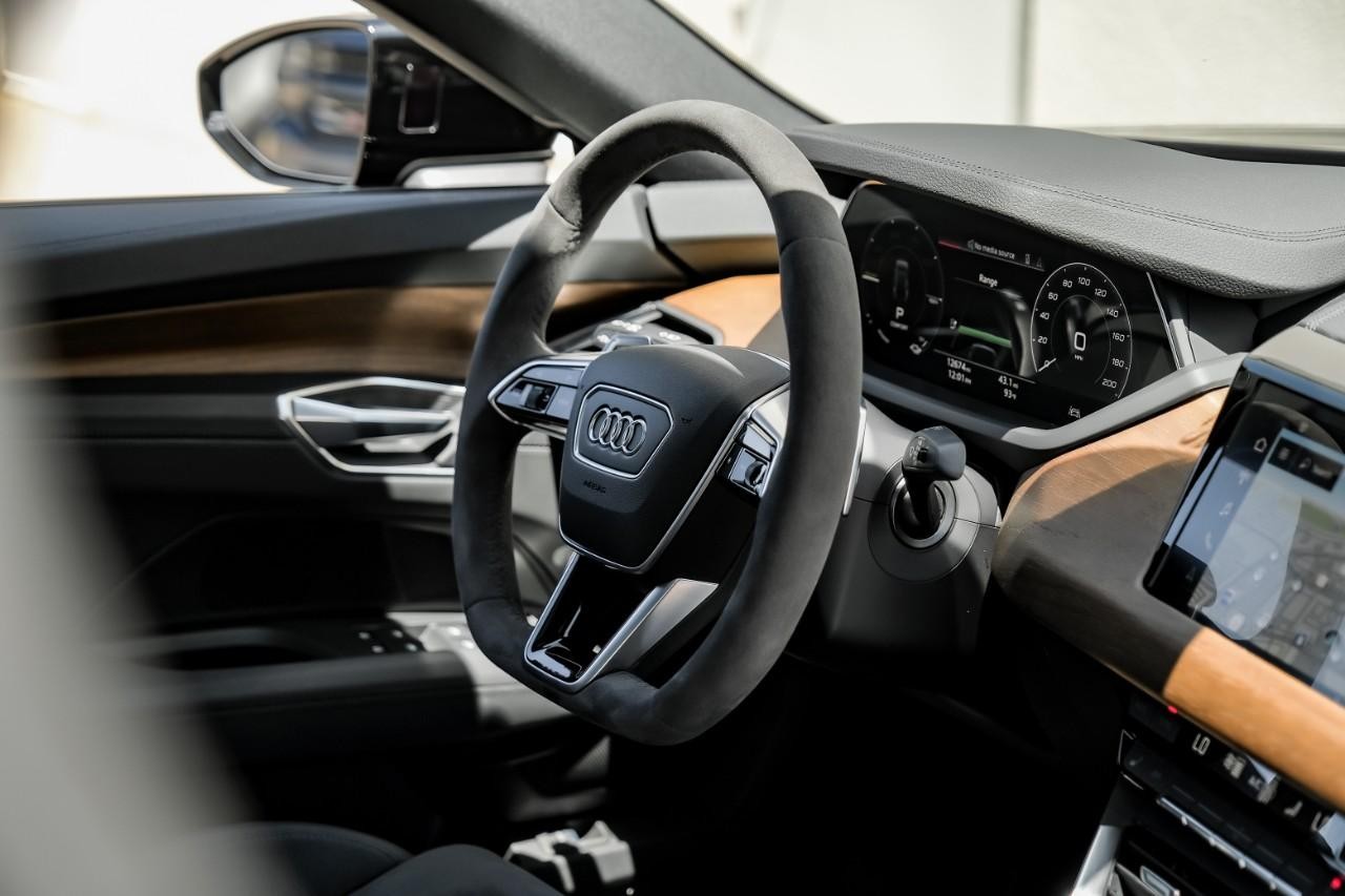 Audi e-tron GT Vehicle Main Gallery Image 17