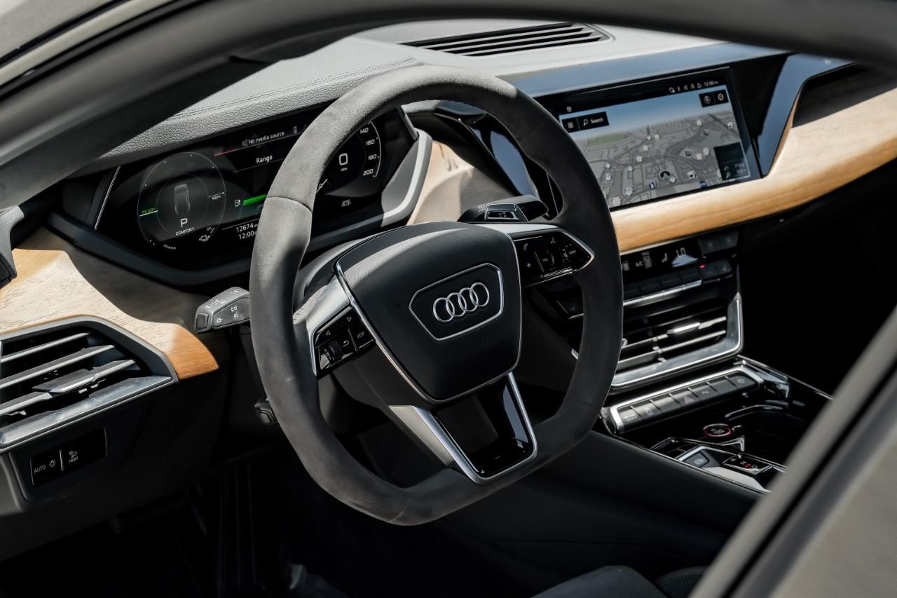 Audi e-tron GT Vehicle Main Gallery Image 18