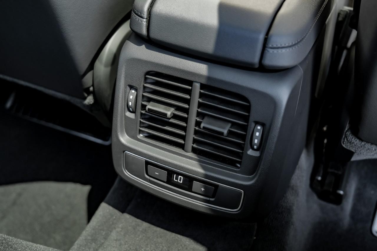 Audi e-tron GT Vehicle Main Gallery Image 39