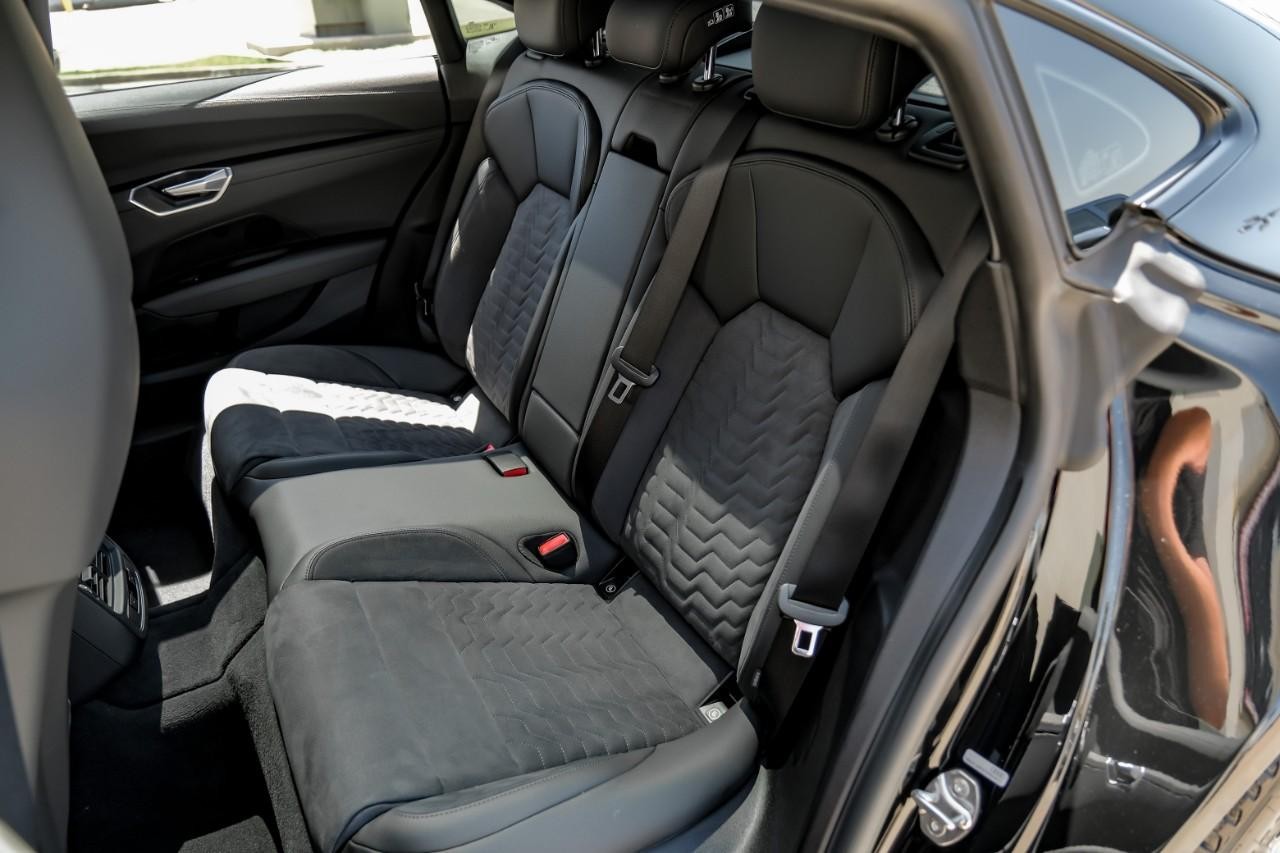 Audi e-tron GT Vehicle Main Gallery Image 41