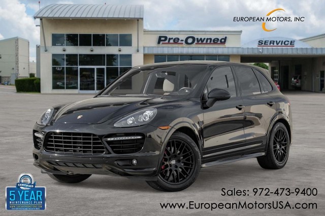 more details - porsche cayenne