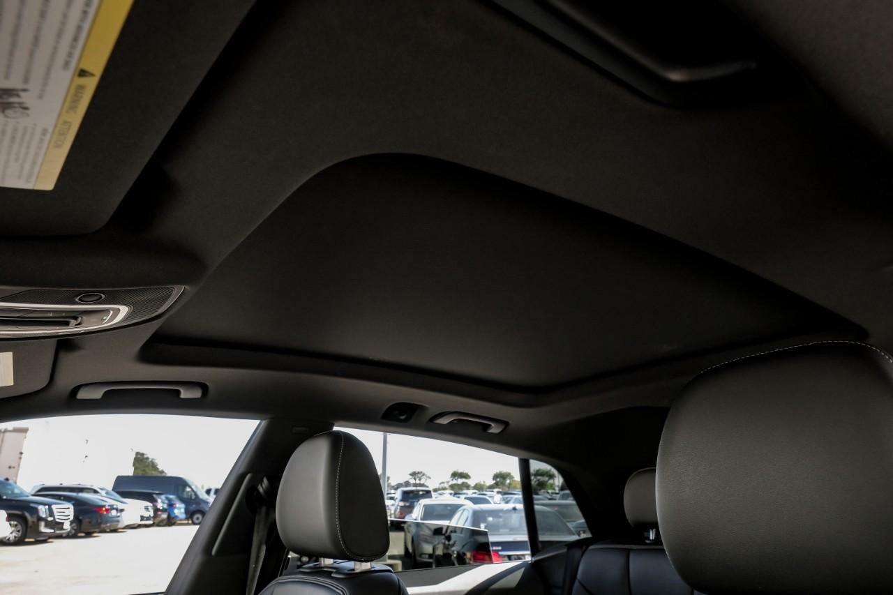 Audi Q8 Vehicle Main Gallery Image 05