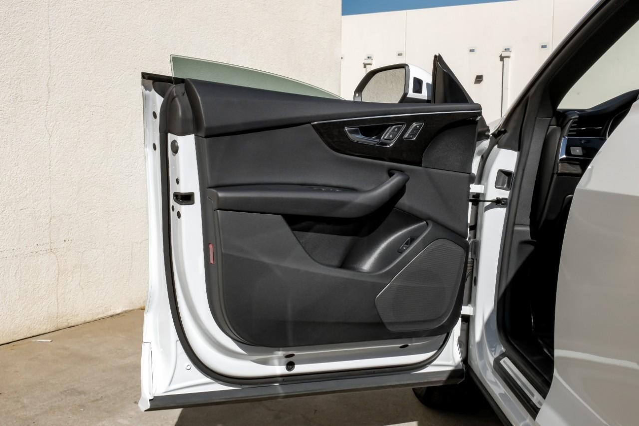 Audi Q8 Vehicle Main Gallery Image 43