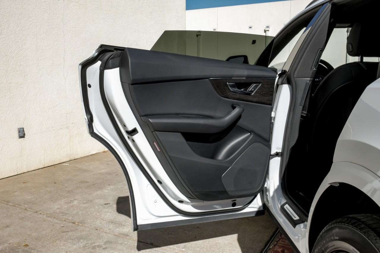 Audi Q8 Vehicle Main Gallery Image 47