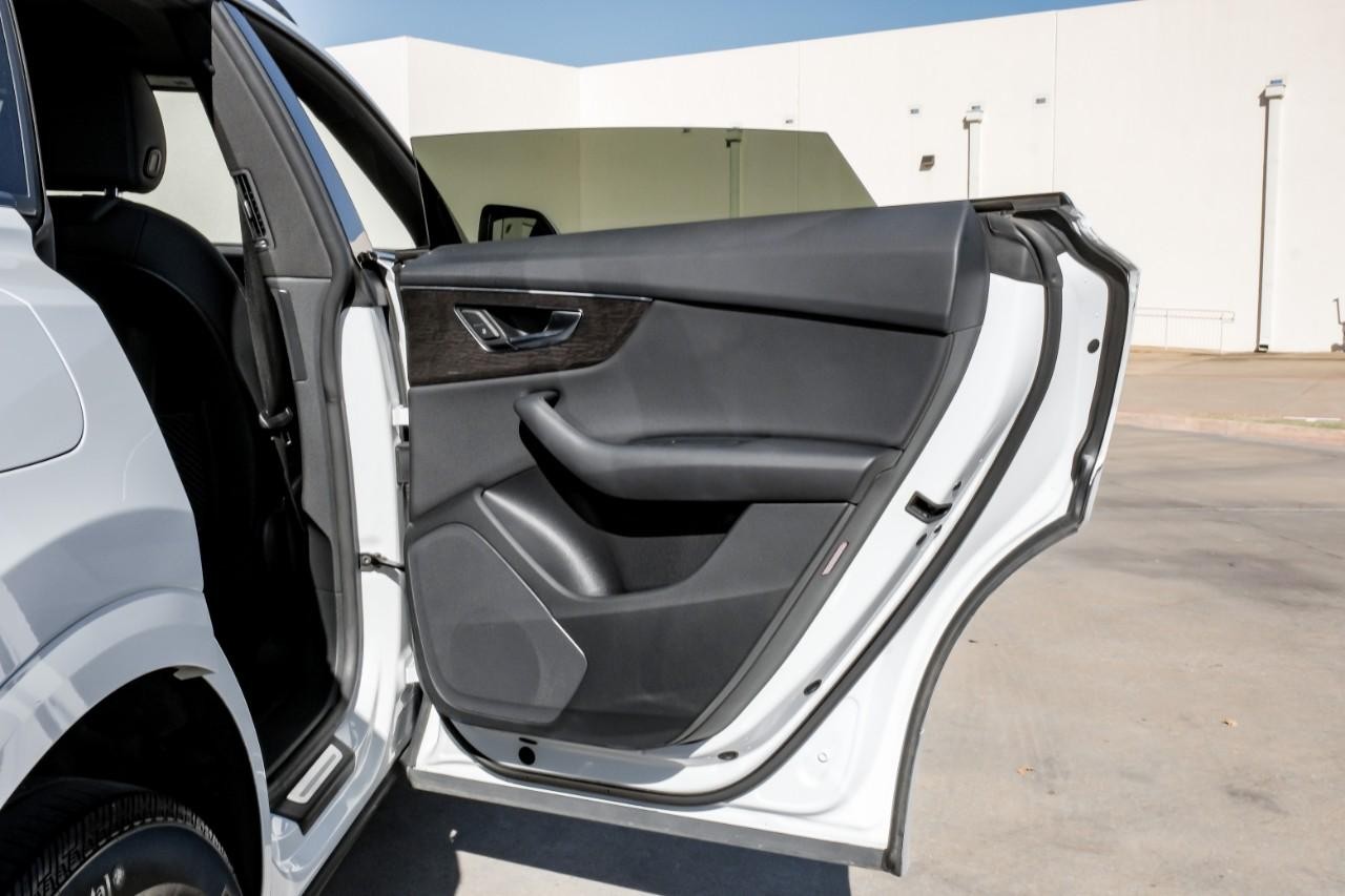 Audi Q8 Vehicle Main Gallery Image 48