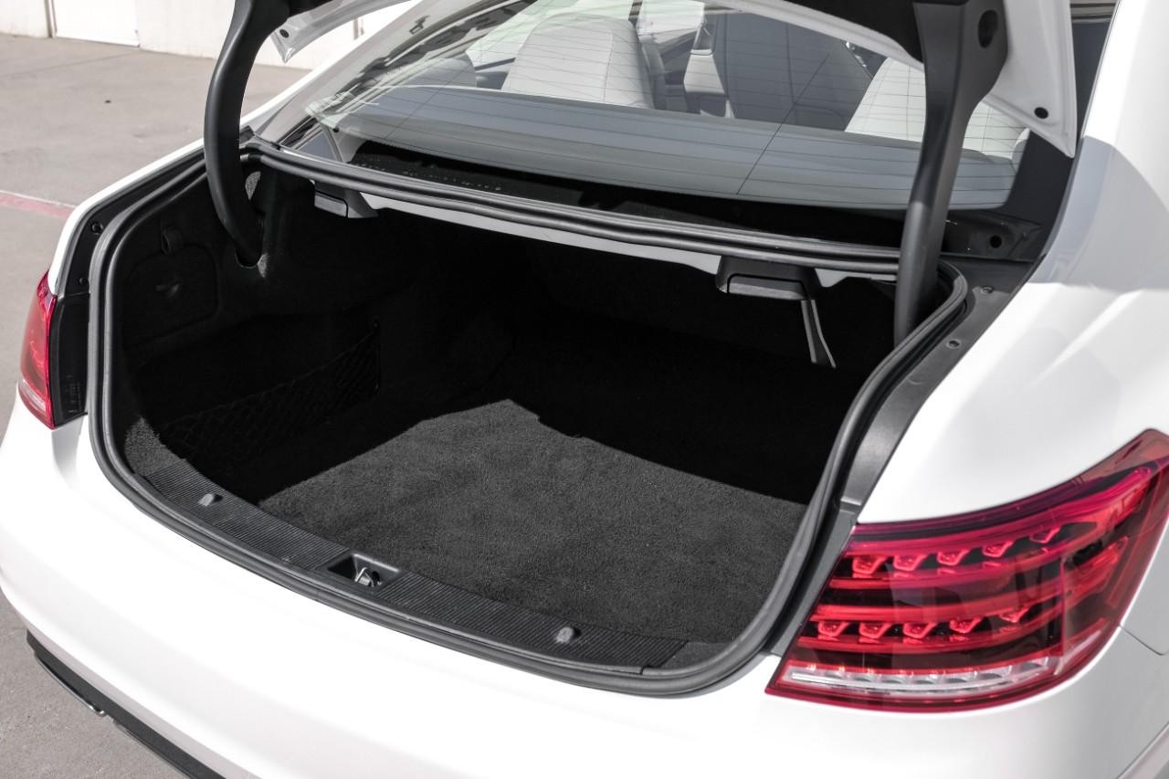 Mercedes-Benz E 350 Vehicle Main Gallery Image 31