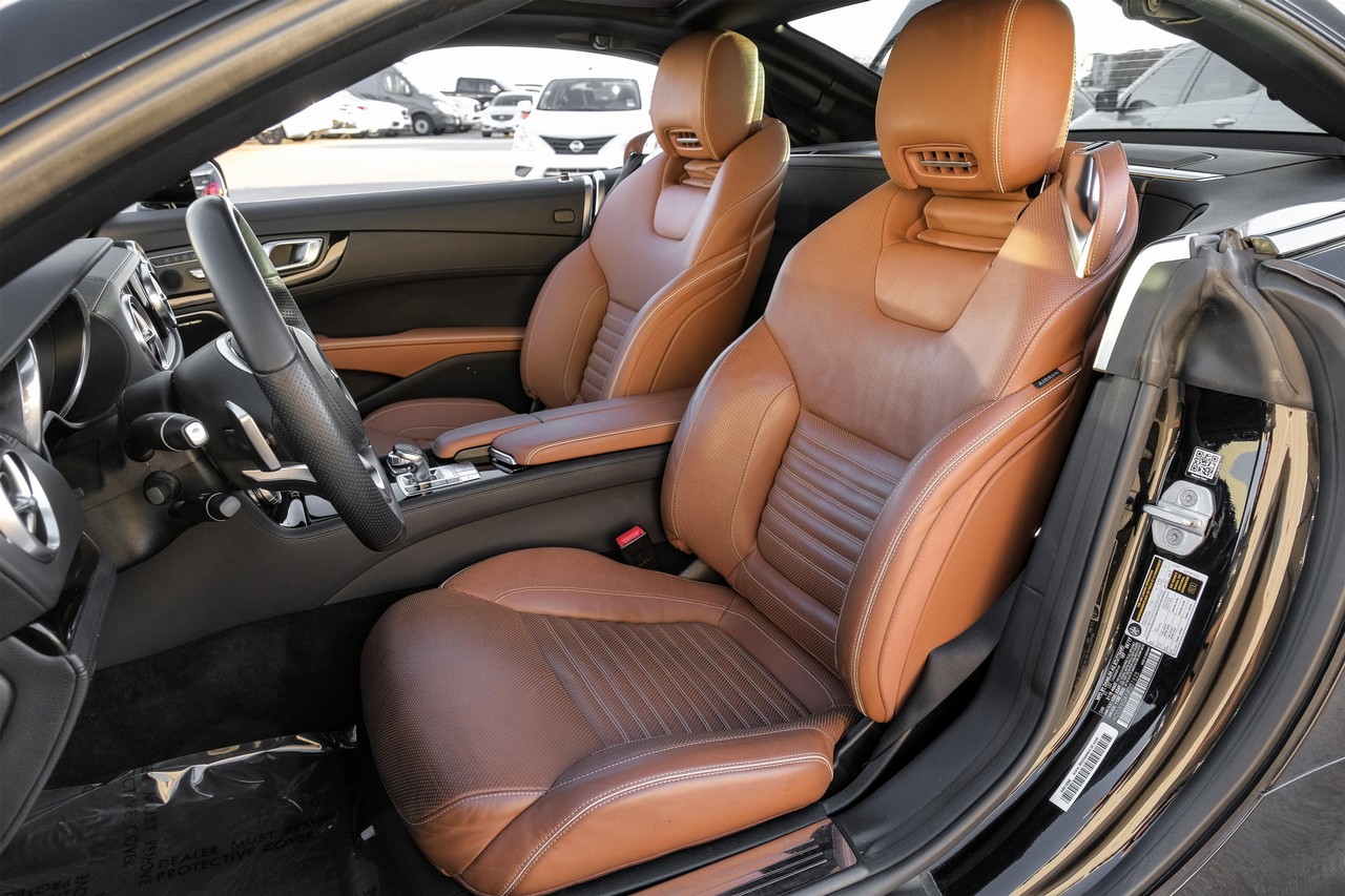 Mercedes-Benz SL Vehicle Main Gallery Image 04