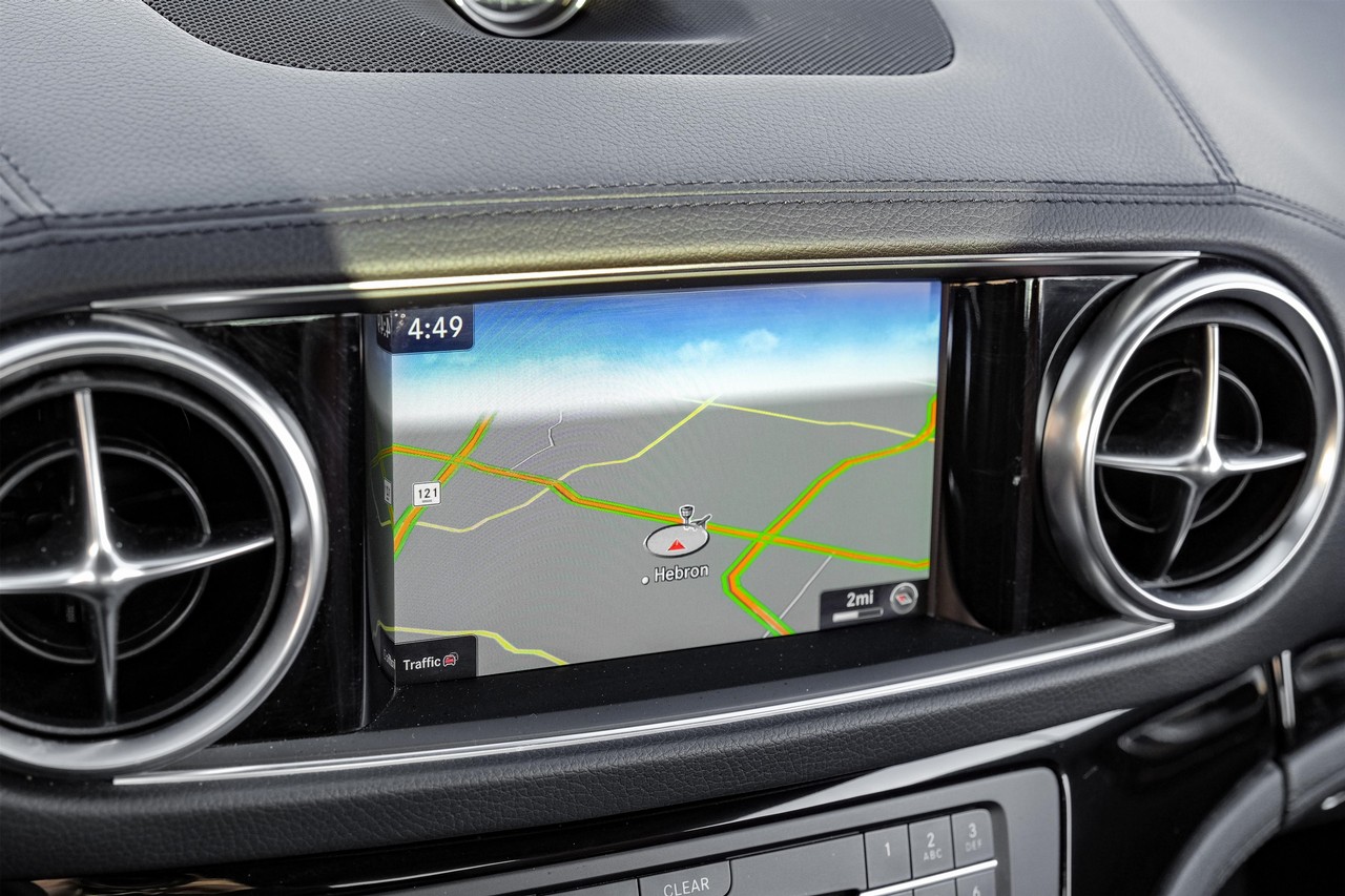 Mercedes-Benz SL Vehicle Main Gallery Image 22