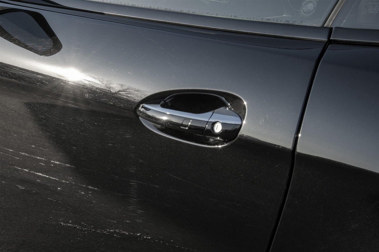 Mercedes-Benz SL Vehicle Main Gallery Image 33