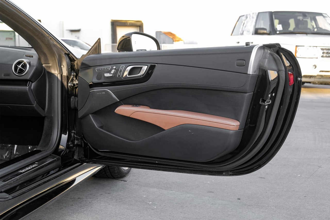 Mercedes-Benz SL Vehicle Main Gallery Image 41