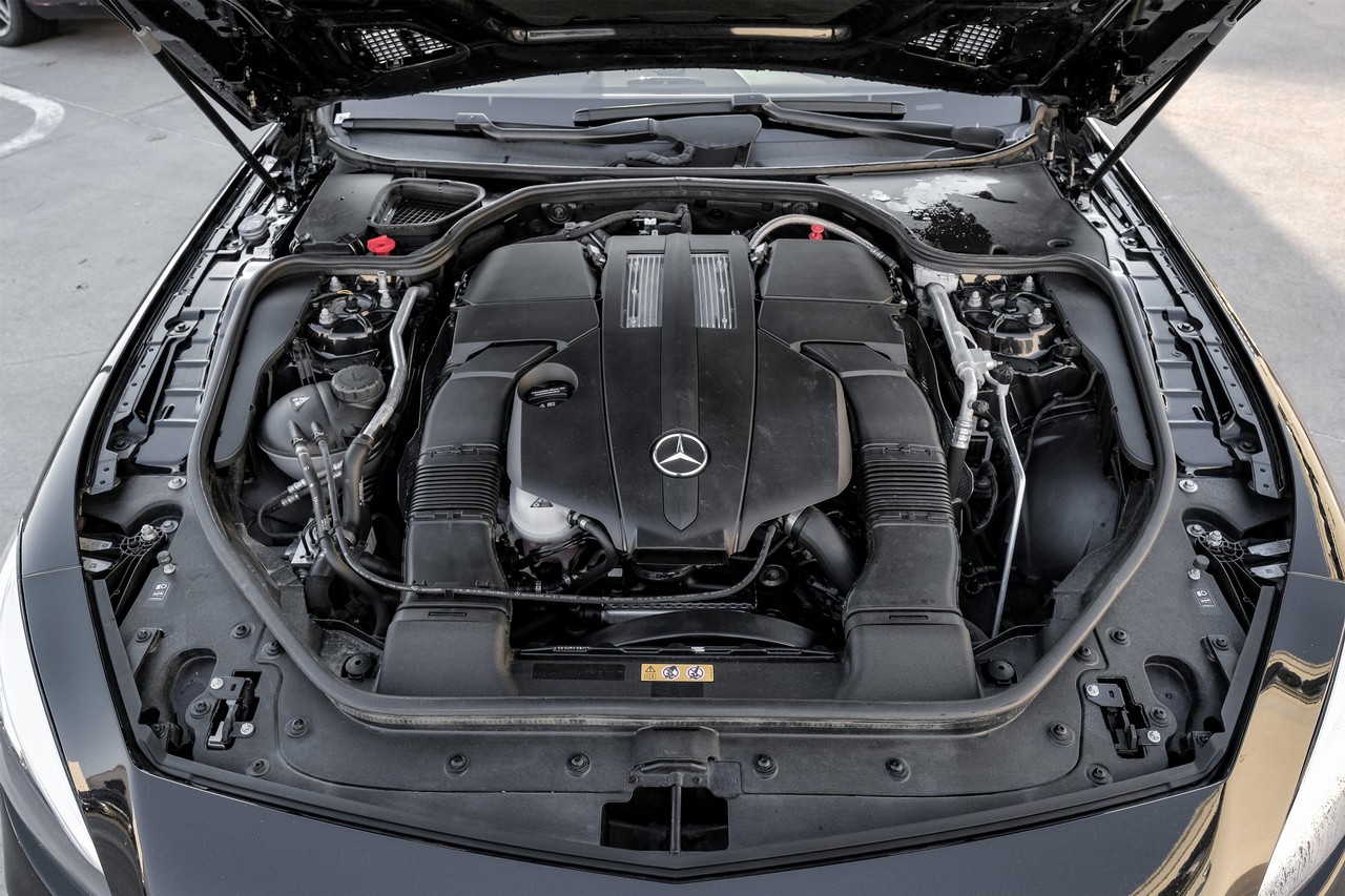 Mercedes-Benz SL Vehicle Main Gallery Image 44