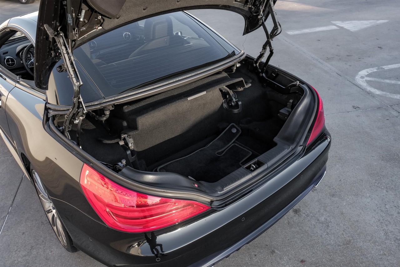Mercedes-Benz SL Vehicle Main Gallery Image 47