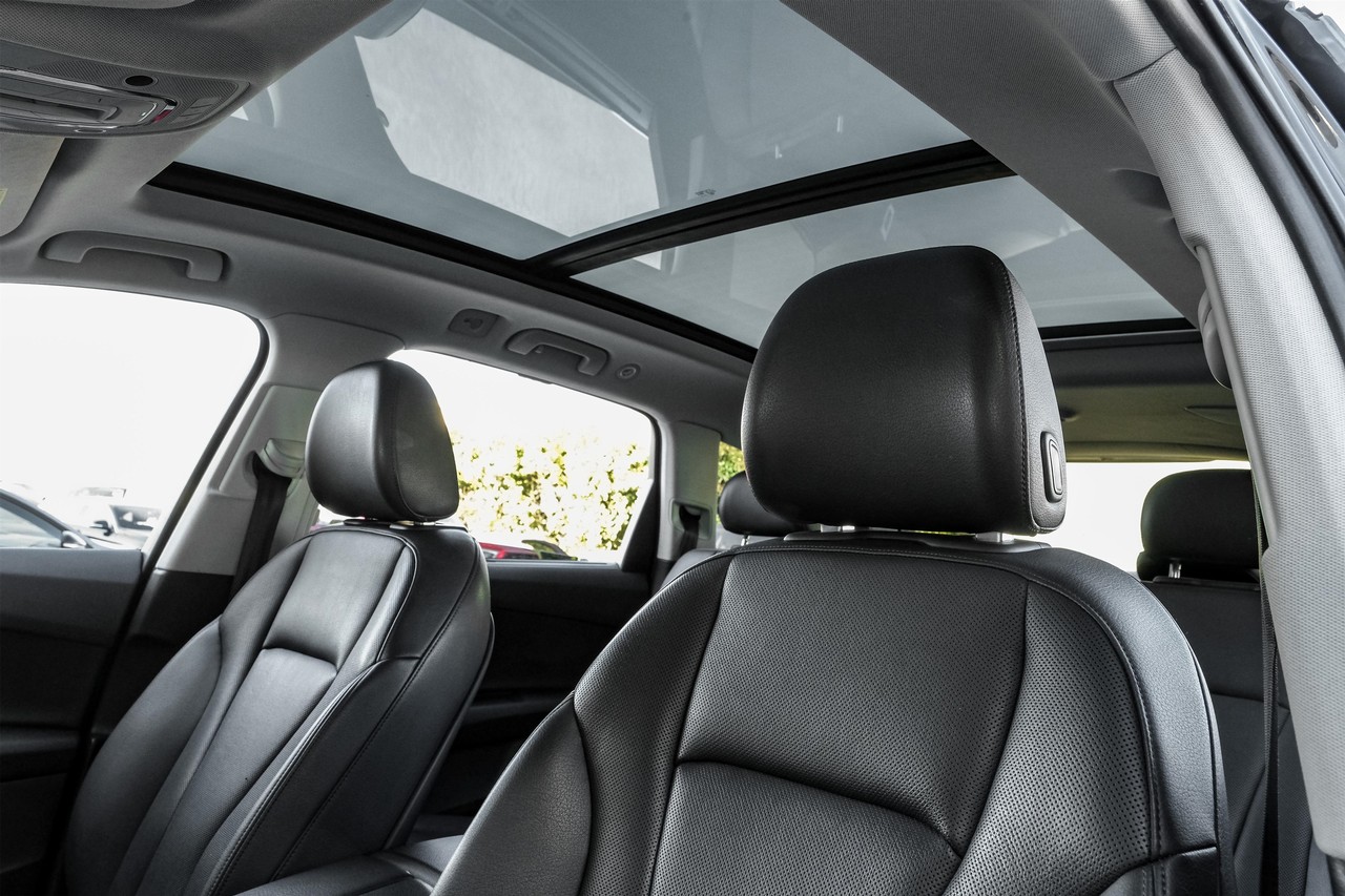 Audi Q7 Vehicle Main Gallery Image 05