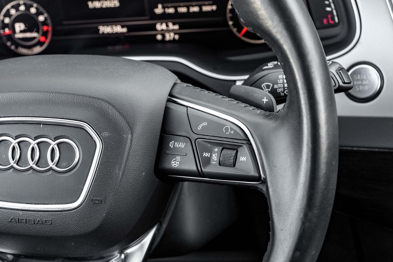 Audi Q7 Vehicle Main Gallery Image 12