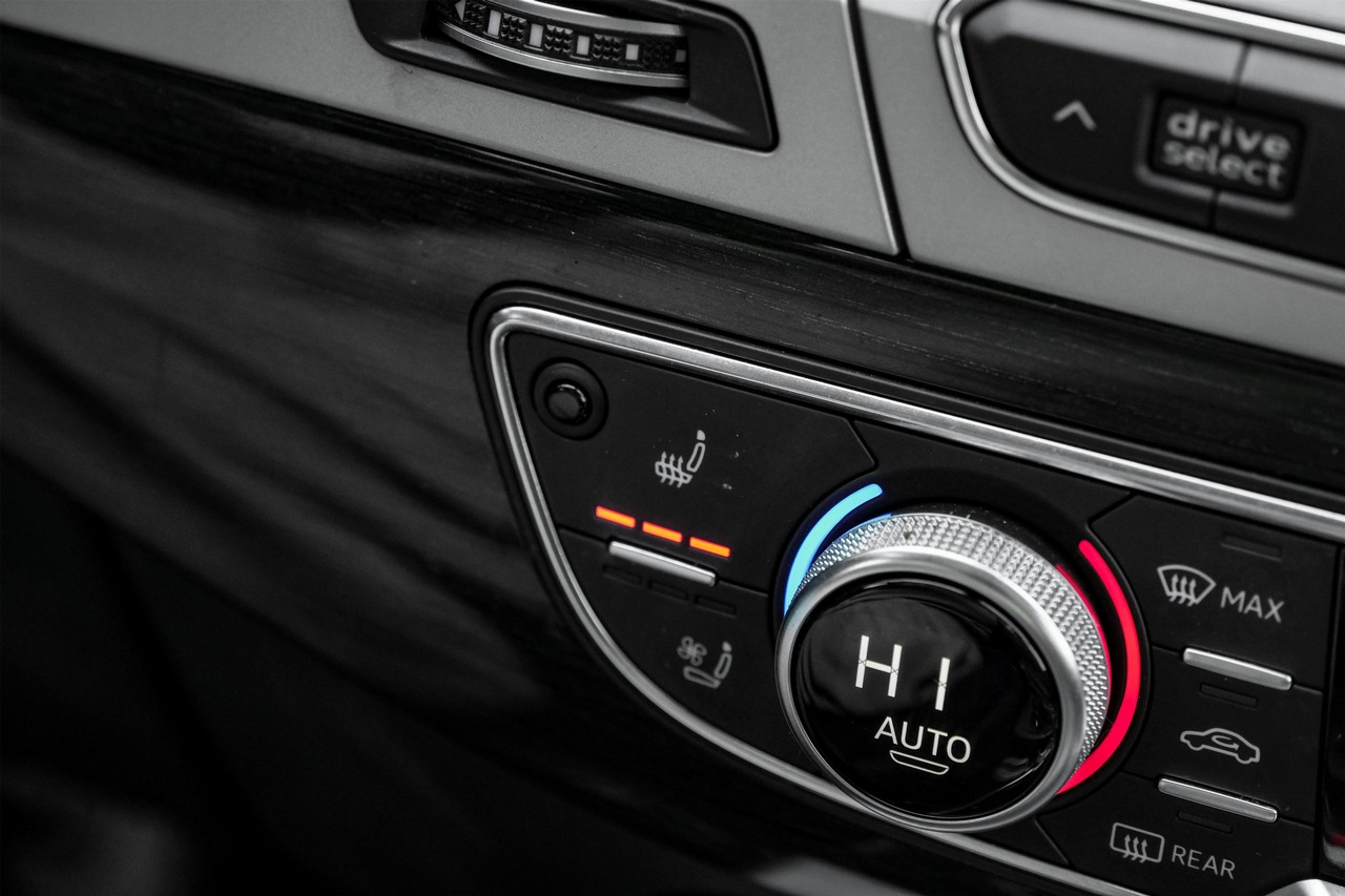 Audi Q7 Vehicle Main Gallery Image 25