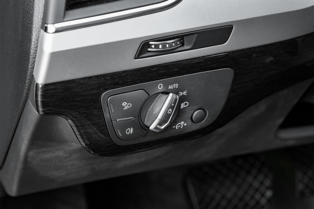 Audi Q7 Vehicle Main Gallery Image 26