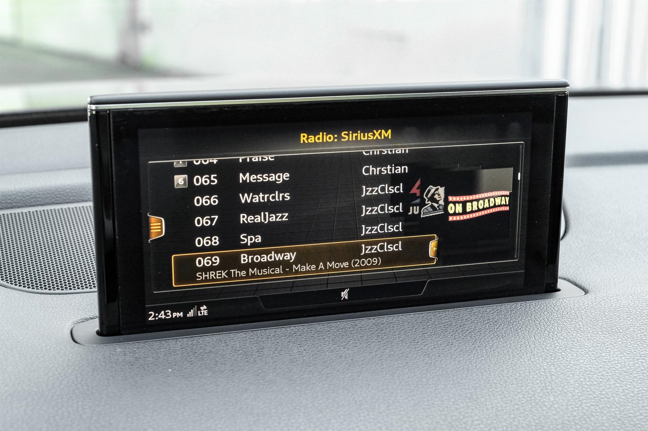 Audi Q7 Vehicle Main Gallery Image 30